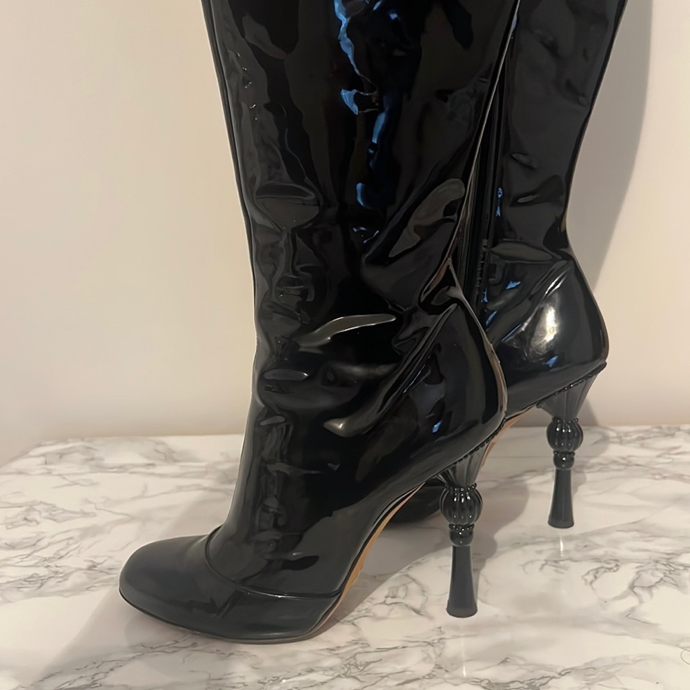 Dolce & Gabbana patent knee high boots size 40,no box, good used